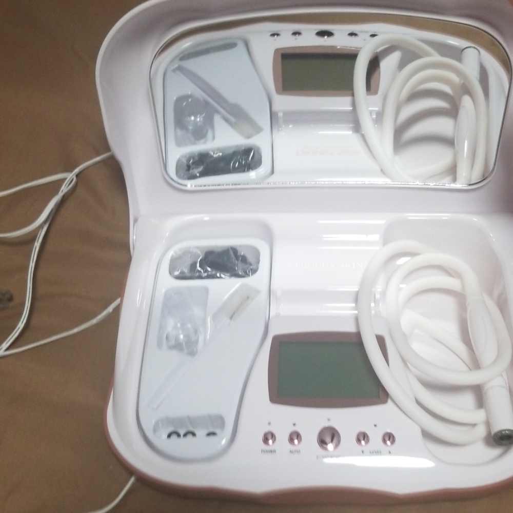 Microdermabrasion home machine